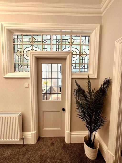 The Retreat - Large Luxury Apartment, Two Mins From Beach Bournemouth Exterior foto